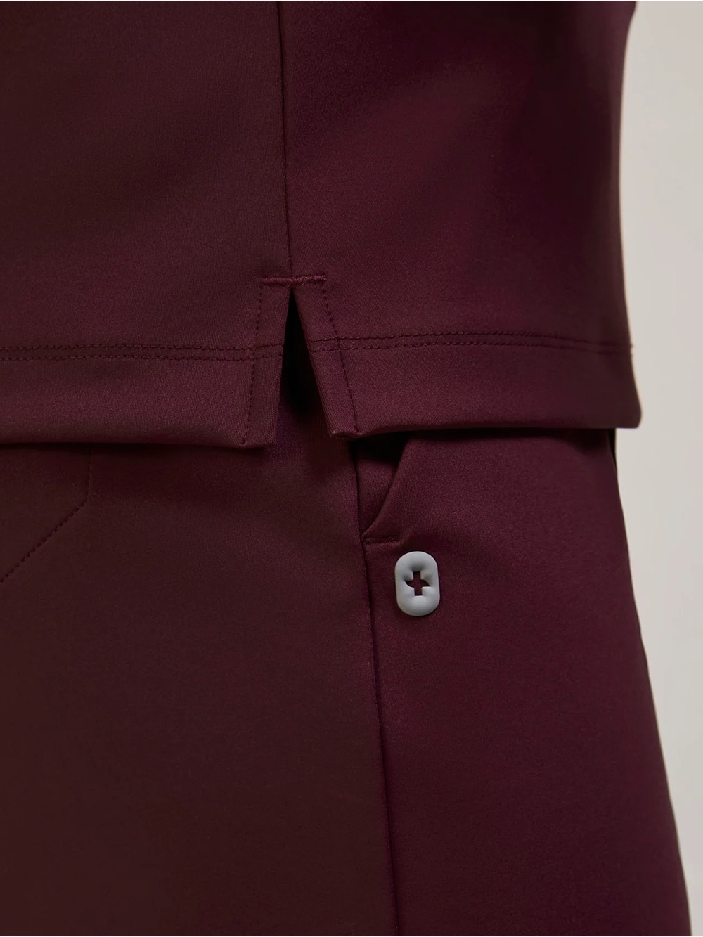 FIGS FORMx Women’s Size Small Sona V-Neck Scrub Top in Burgundy NWOT - Picture 7 of 11
